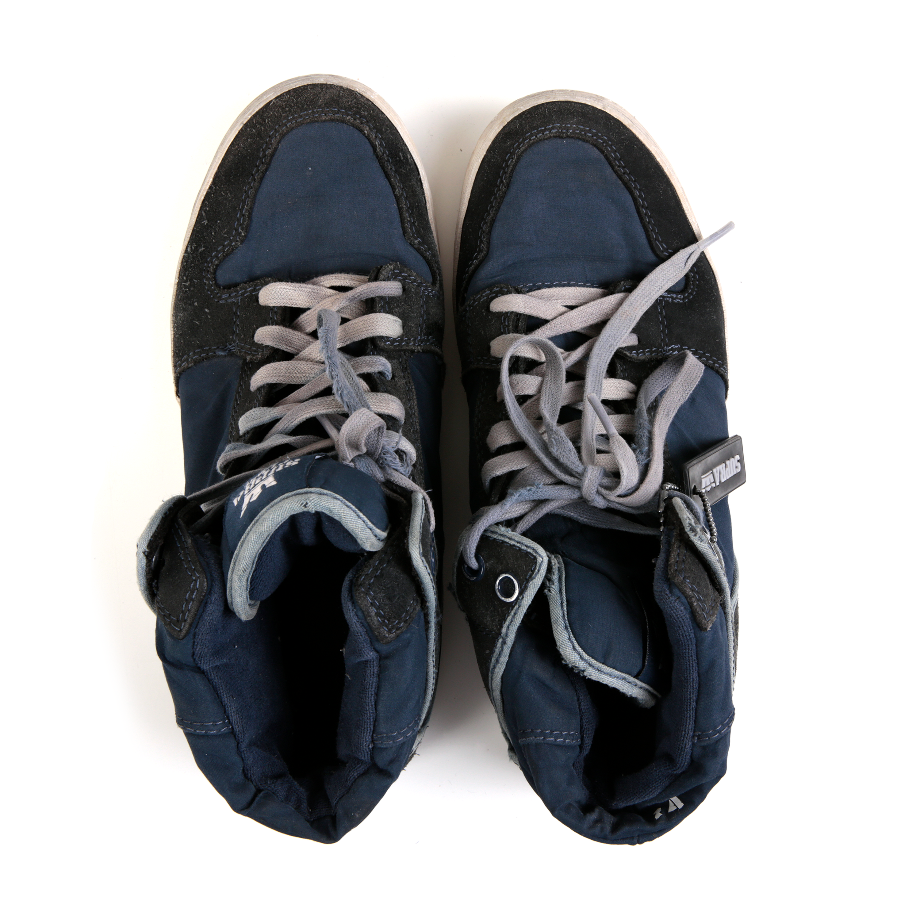 Aloysius – A Mile in My Shoes