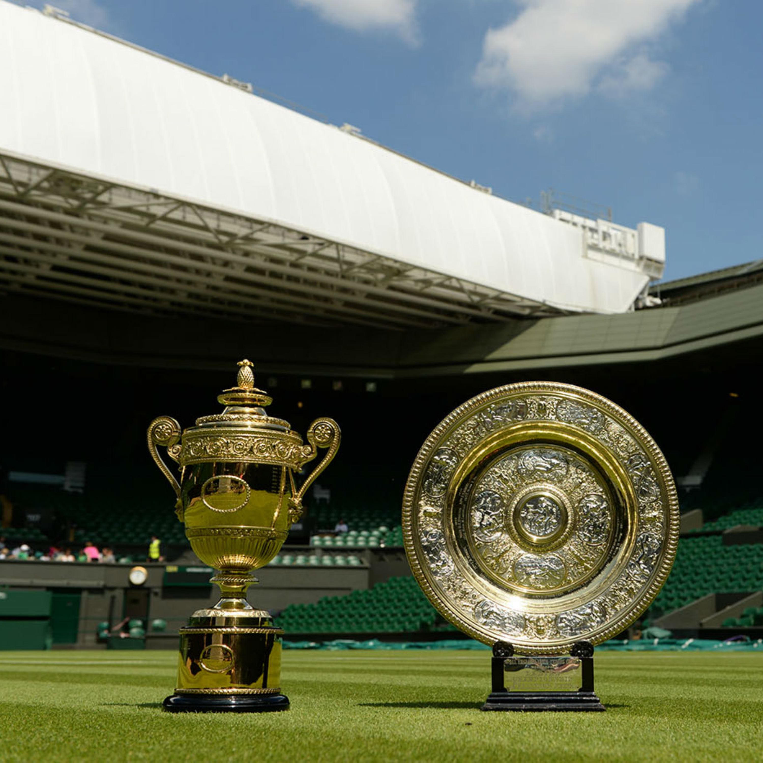 Большой шлем краткое. Кубок Wimbledon. Мужской Кубок Уимблдонского турнира. Кубок Уимблдона иллюстрация. Трофеи и тарелки Уимблдона.