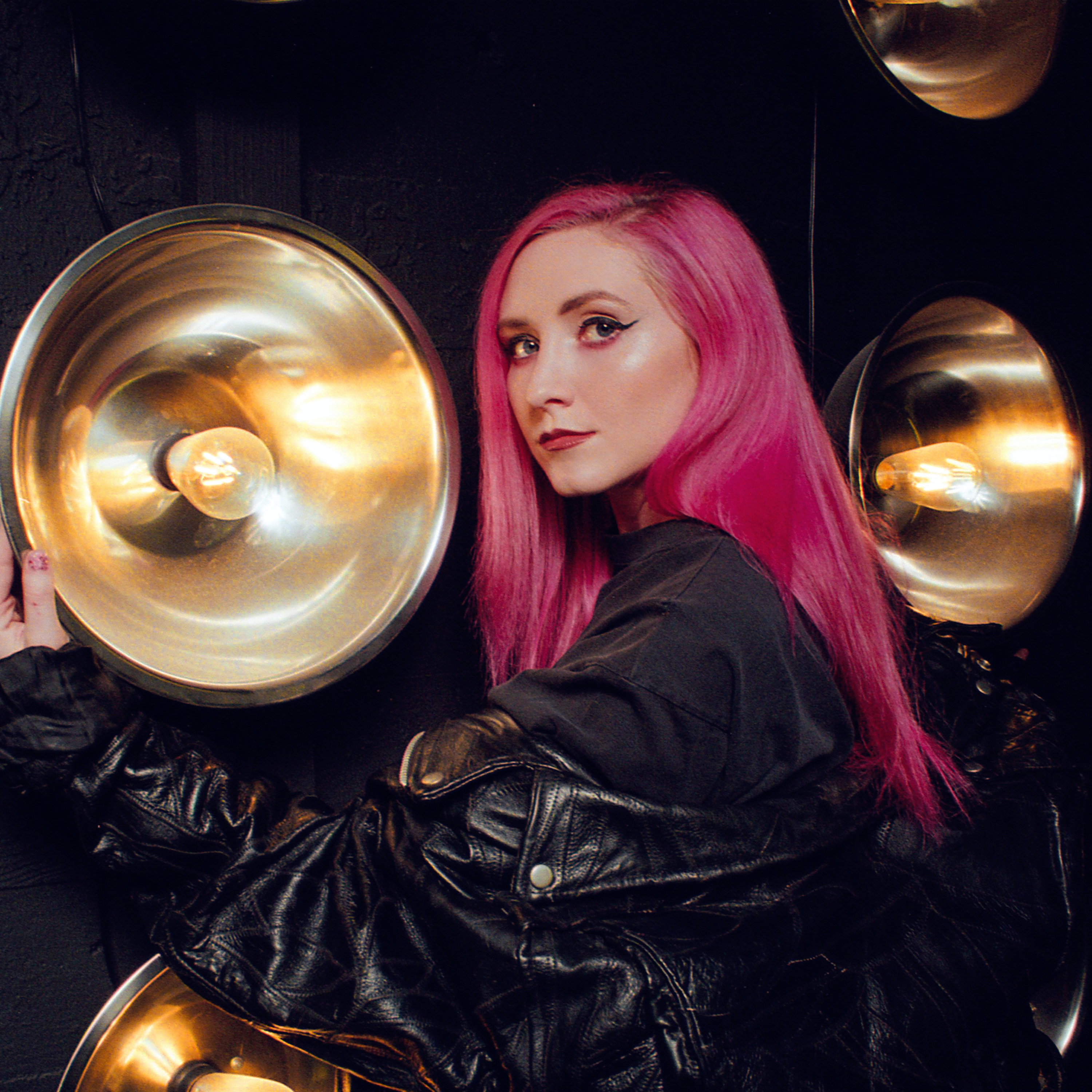 Q102\'s The Weekend Buzz with Nicola Bardon